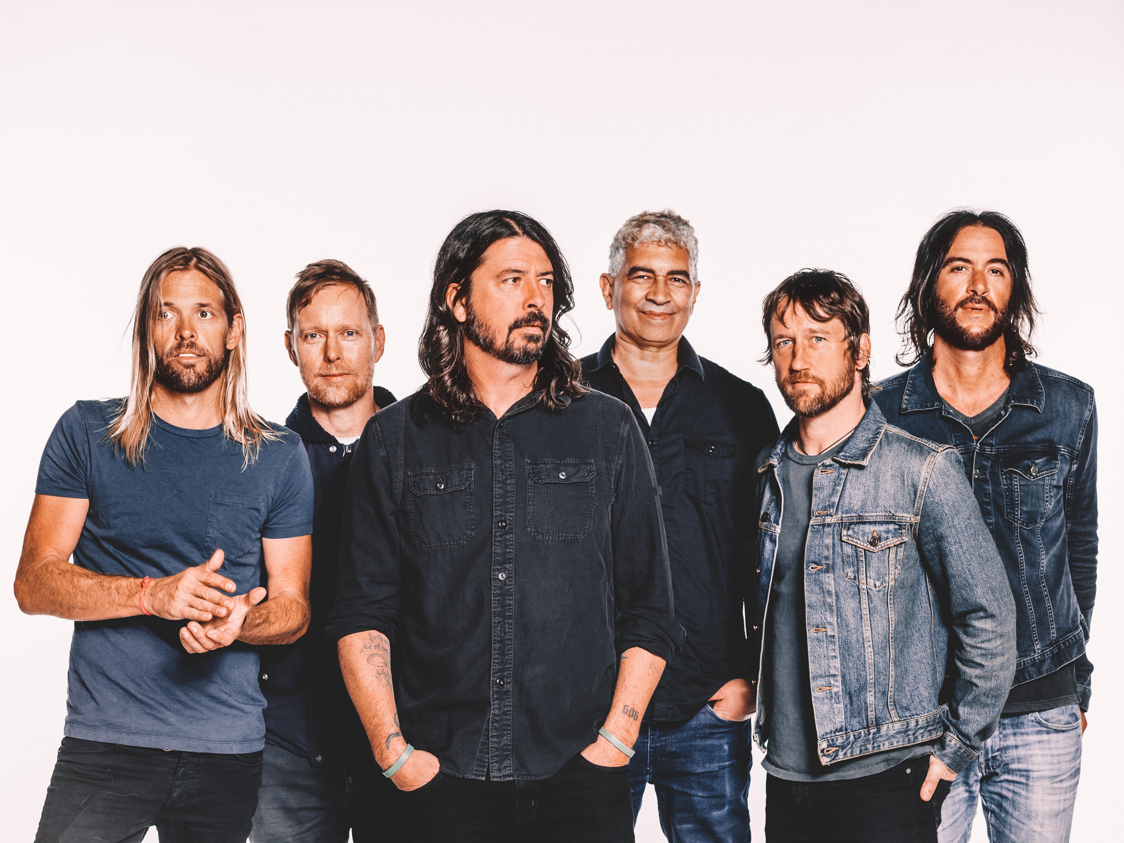 Foo Fighters desempolvan varios temas antiguos en un concierto en el