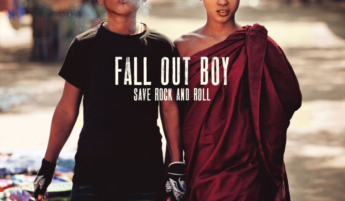 Out boy the phoenix. Группа Fall out boy. Fall out boy обложка. Fall out boy save Rock and Roll. Fall out boy the Phoenix обложка.