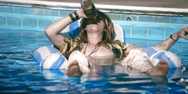 Ozzy Osbourne - Under The Graveyard