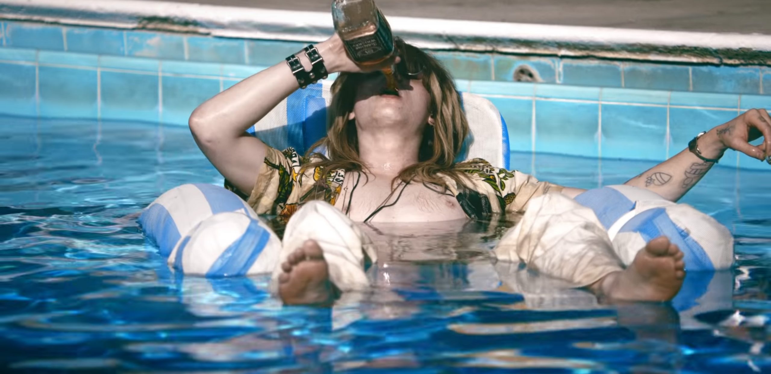 Ozzy Osbourne - Under The Graveyard