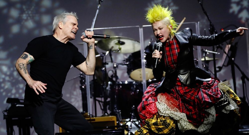 Henry Rollins y Cindy Lauper